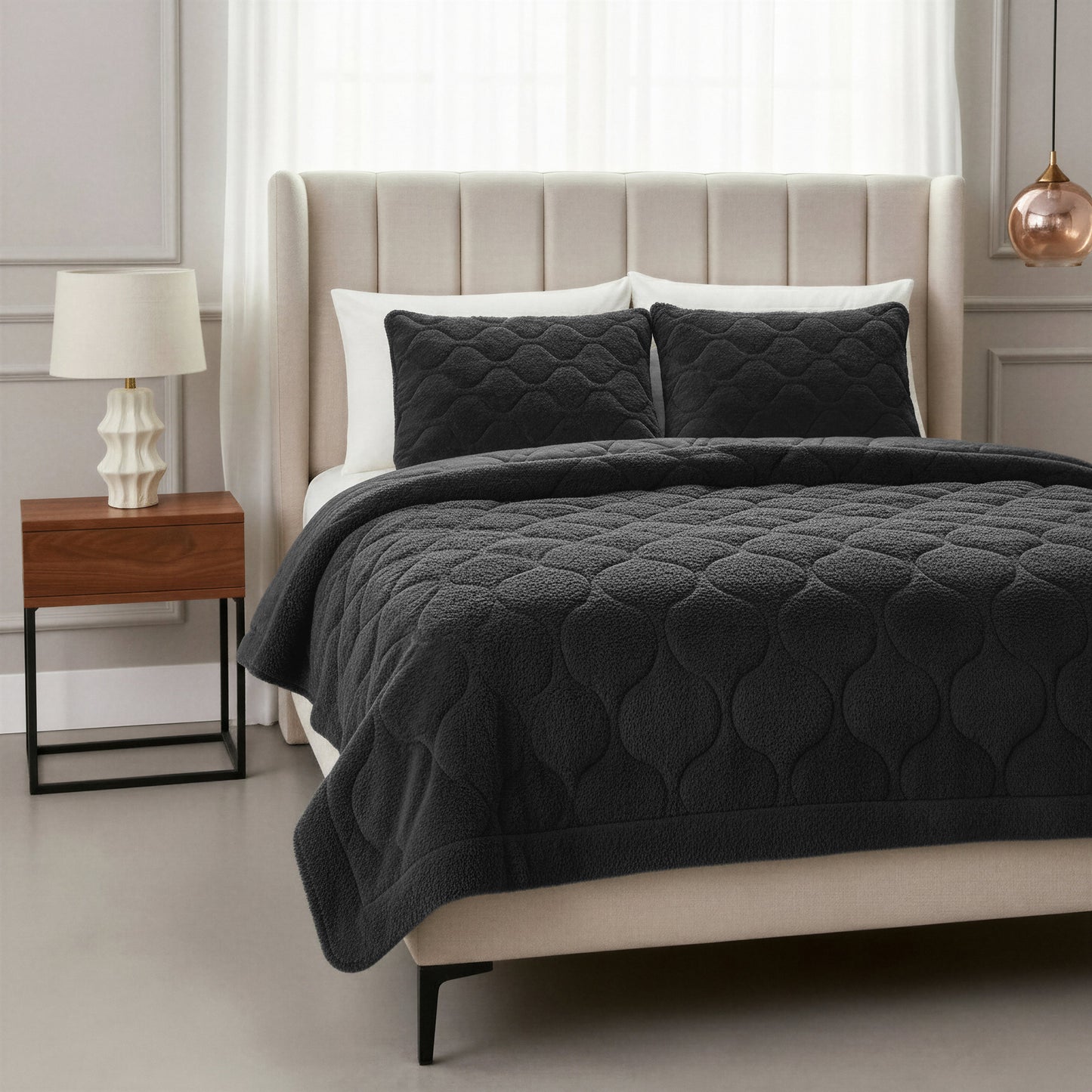 Lazy Dekbed Teddy Zwart 240 x 200 Met Luxe Kussenslopen