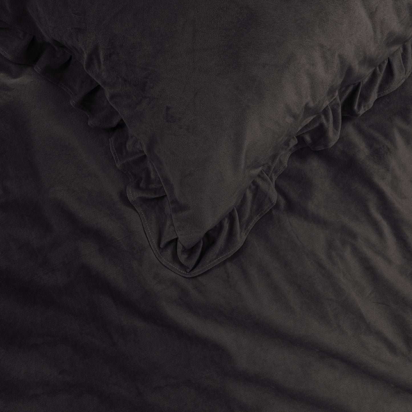 Velvet Ruffles Zwart 240 x 220
