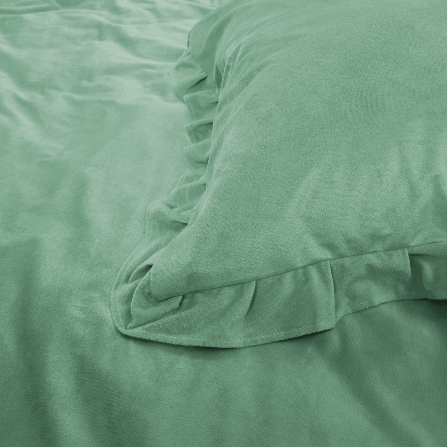 Velvet Ruffles Granite Green 240 x 220