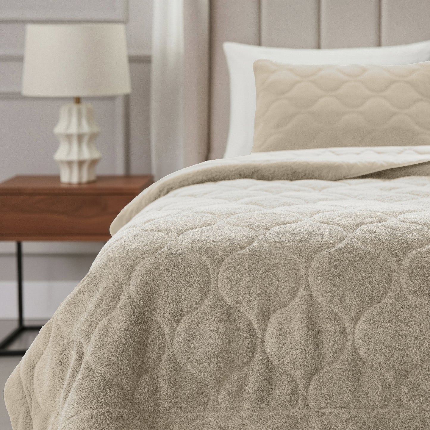 Lazy Dekbed Teddy Beige 140 x 200 Met Luxe Kussensloop