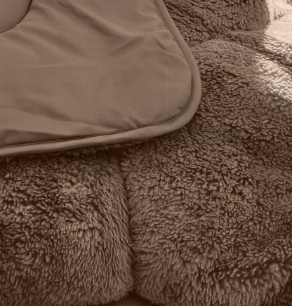 Lazy Dekbed Teddy Taupe/Bruin 200 x 200 Met Luxe Kussenslopen
