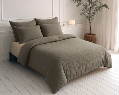 Lazy Dekbed Mousseline Taupe 240 x 200 Met Kussenslopen